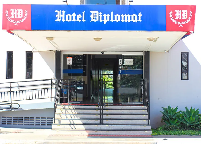 Hotel Diplomat By Bsb Inn